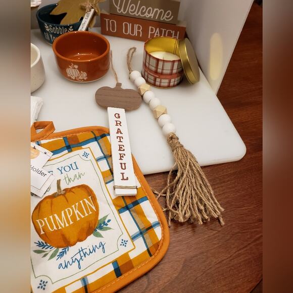 New Cottage Core Farmhouse 13 piece lot/bundle Fall home inspirational p… - Picture 6 of 16